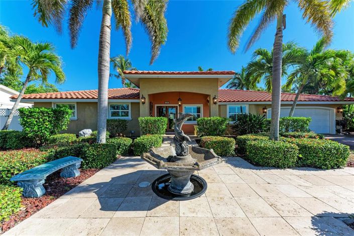 Image No.11-4 Bed Property for sale