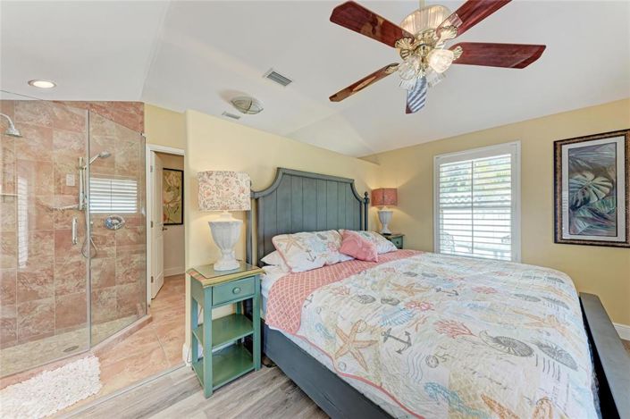 Image No.30-4 Bed Property for sale