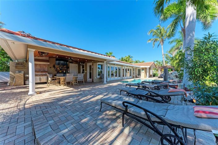 Image No.52-4 Bed Property for sale