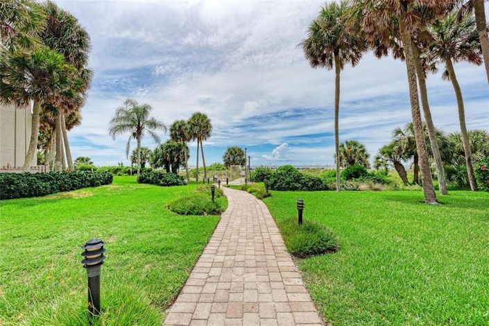 Image No.25-2 Bed Property for sale