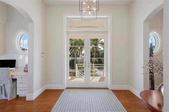 Image No.10-4 Bed Property for sale