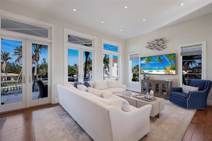 Image No.17-4 Bed Property for sale