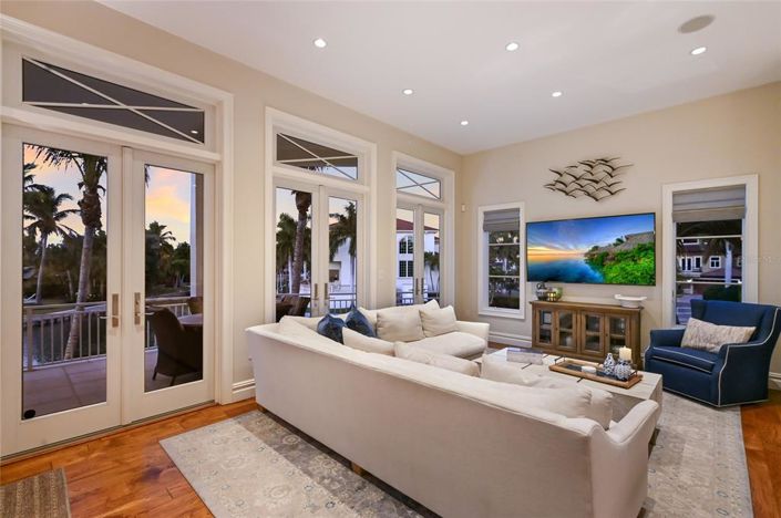 Image No.19-4 Bed Property for sale