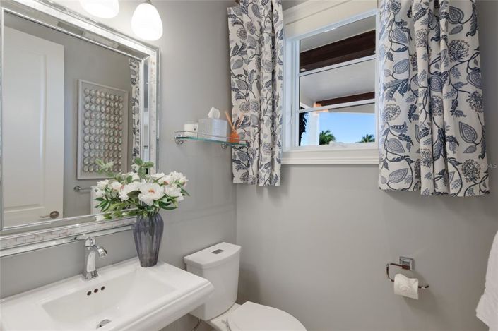 Image No.32-4 Bed Property for sale