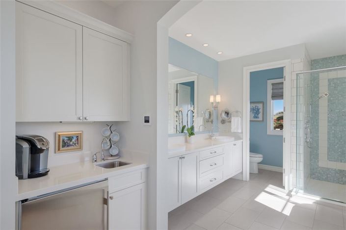 Image No.37-4 Bed Property for sale