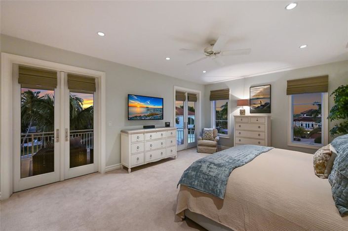 Image No.42-4 Bed Property for sale