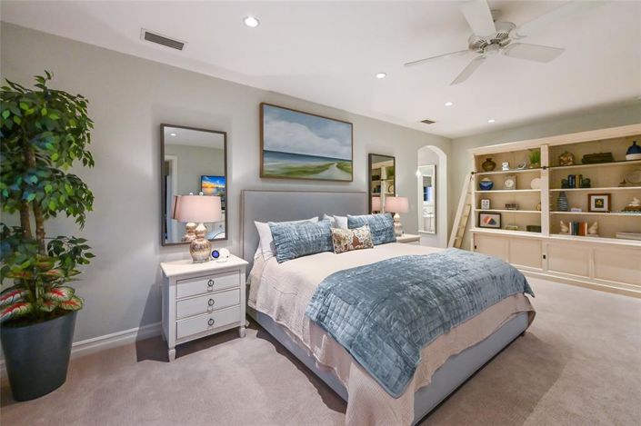 Image No.44-4 Bed Property for sale