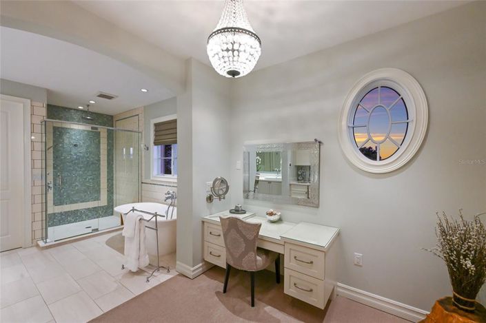 Image No.45-4 Bed Property for sale