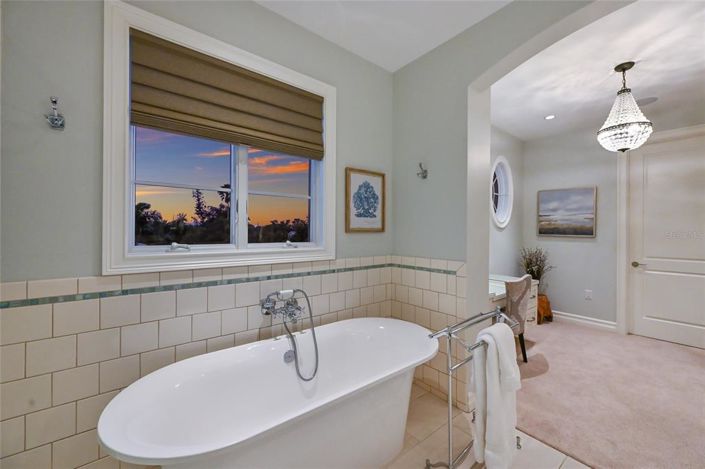 Image No.47-4 Bed Property for sale