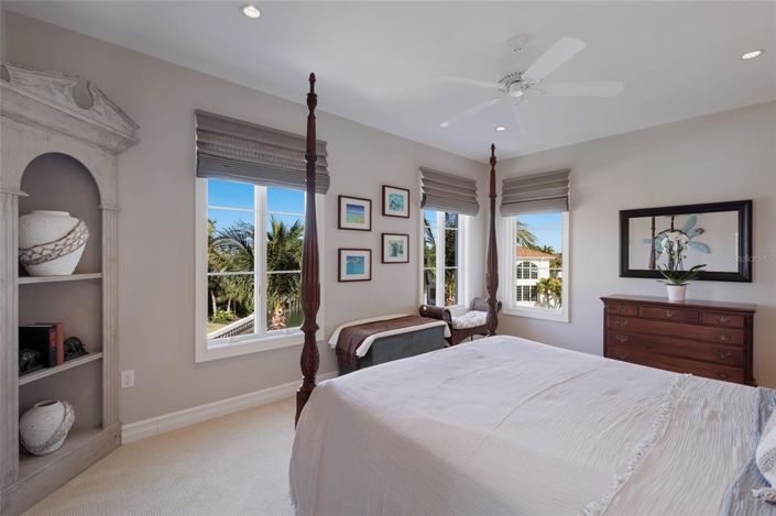 Image No.53-4 Bed Property for sale