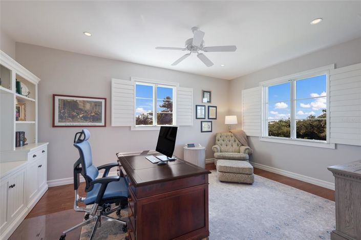 Image No.55-4 Bed Property for sale