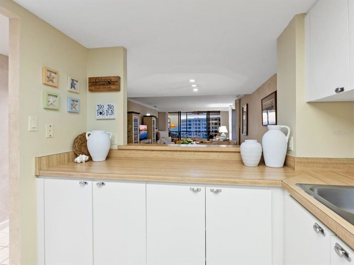 Image No.25-2 Bed Property for sale