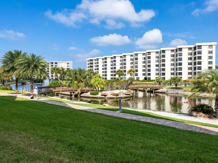 Image No.42-2 Bed Property for sale