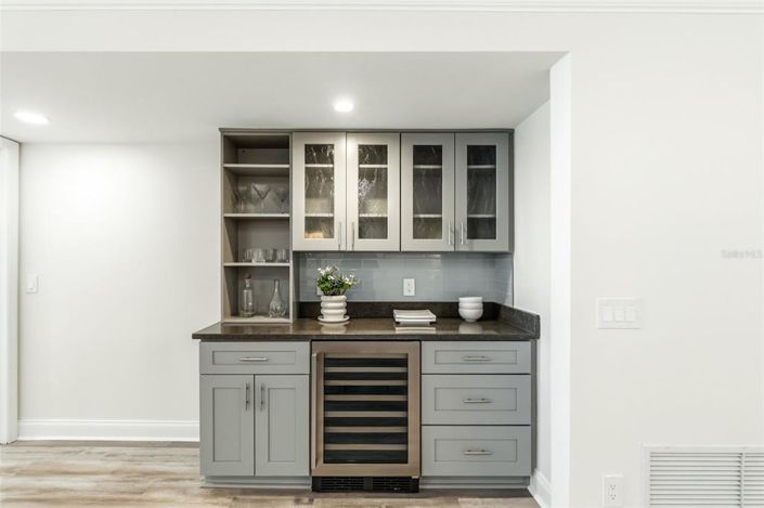 Image No.9-2 Bed Property for sale