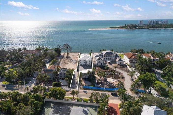 Image No.2-Propriété de 6 chambres à vendre à Sarasota