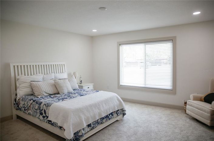 Image No.28-4 Bed Property for sale