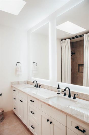 Image No.35-4 Bed Property for sale