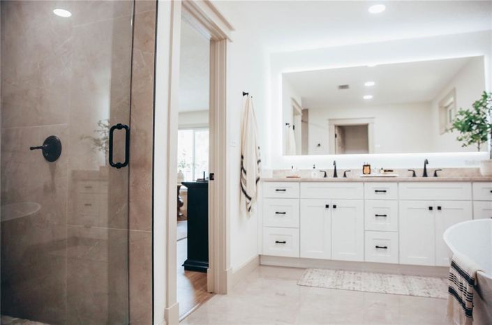 Image No.41-4 Bed Property for sale