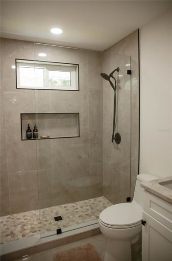 Image No.42-4 Bed Property for sale