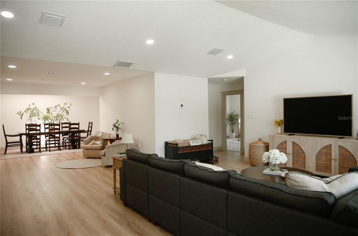 Image No.5-4 Bed Property for sale