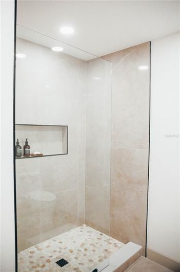 Image No.54-4 Bed Property for sale