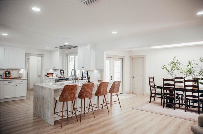 Image No.9-4 Bed Property for sale