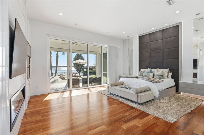 Image No.18-5 Bed Property for sale