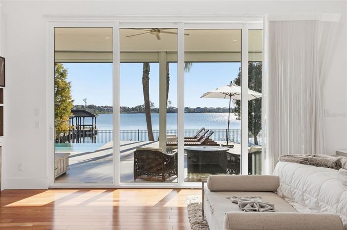 Image No.19-5 Bed Property for sale