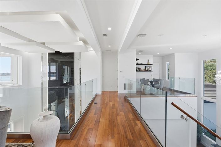 Image No.26-5 Bed Property for sale