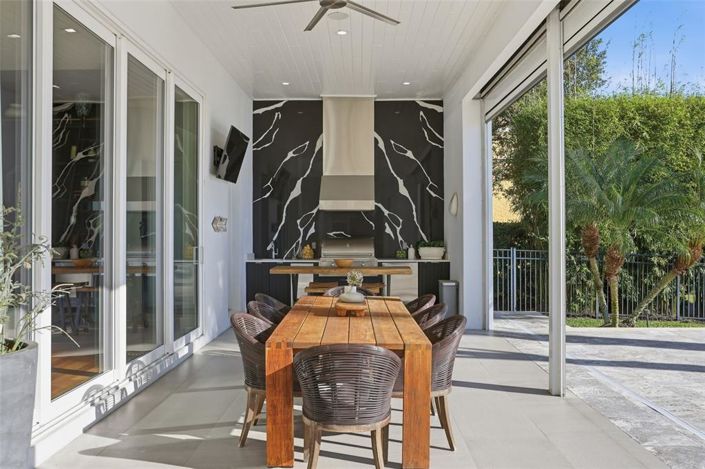 Image No.43-5 Bed Property for sale