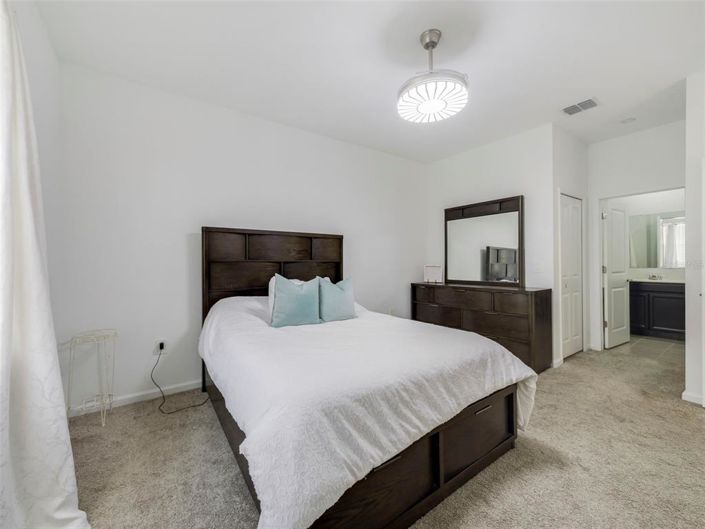 Image No.9-4 Bed Property for sale