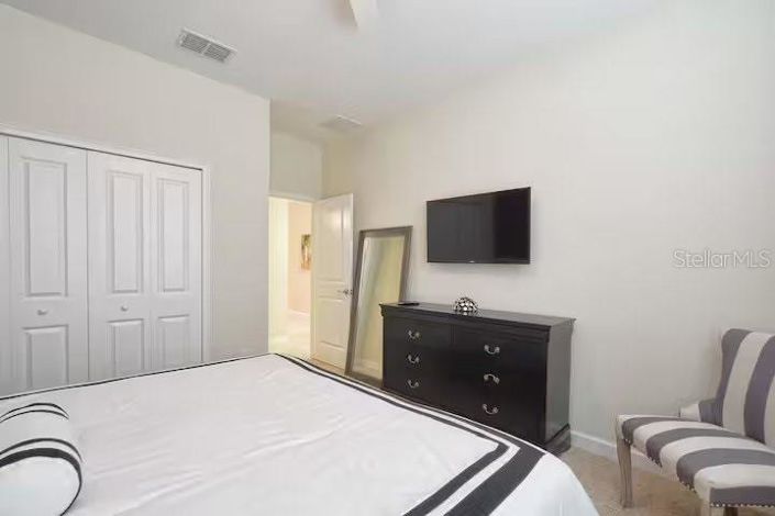 Image No.15-6 Bed Property for sale