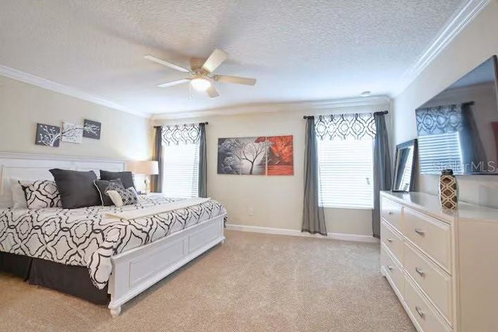 Image No.17-6 Bed Property for sale