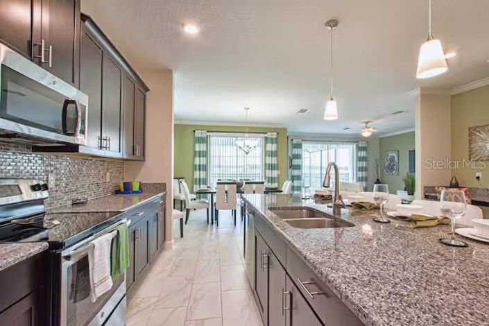 Image No.3-6 Bed Property for sale