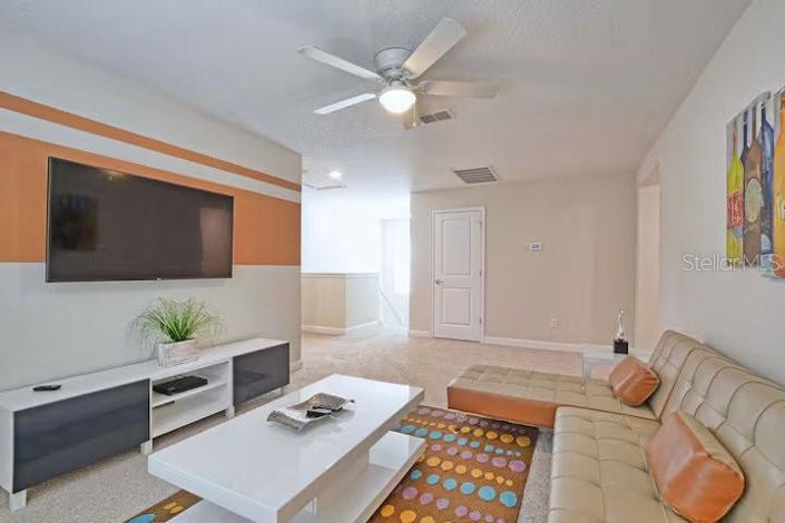 Image No.31-6 Bed Property for sale