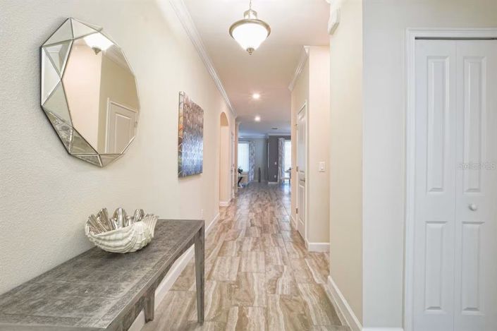 Image No.2-6 Bed Property for sale