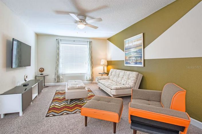 Image No.25-6 Bed Property for sale