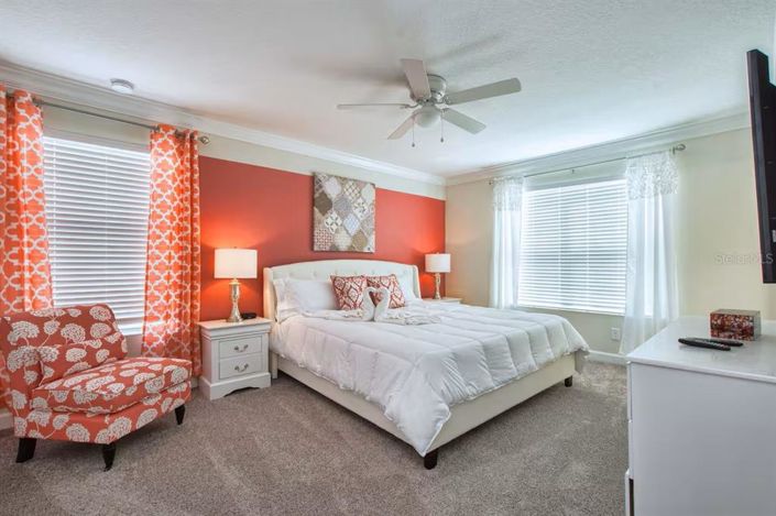 Image No.28-6 Bed Property for sale