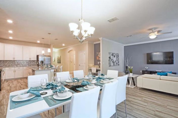 Image No.5-6 Bed Property for sale