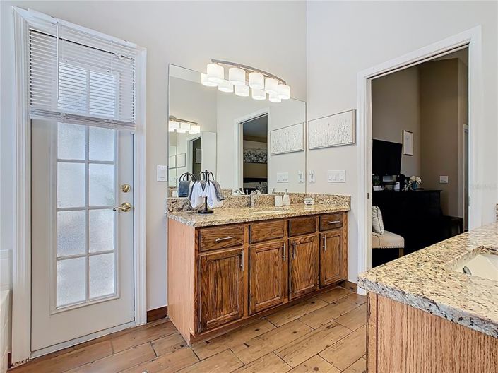 Image No.30-4 Bed Property for sale