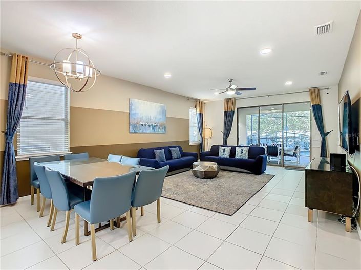 Image No.10-6 Bed Property for sale