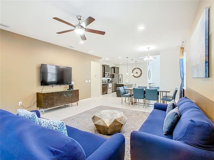 Image No.13-6 Bed Property for sale