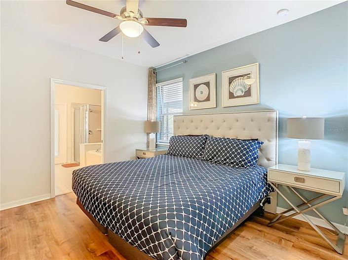 Image No.40-6 Bed Property for sale