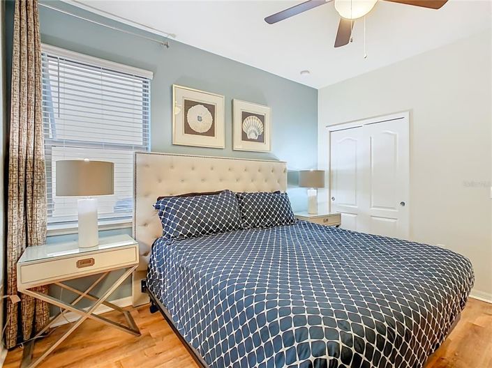 Image No.43-6 Bed Property for sale