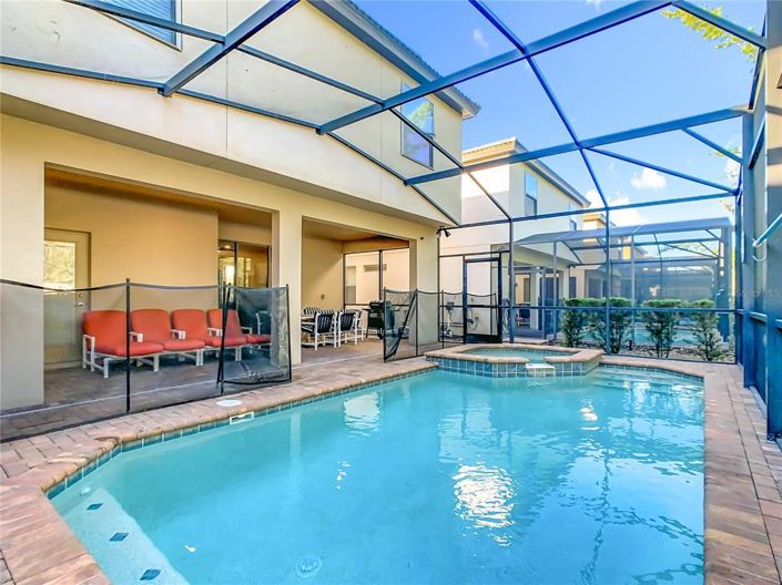 Image No.56-6 Bed Property for sale