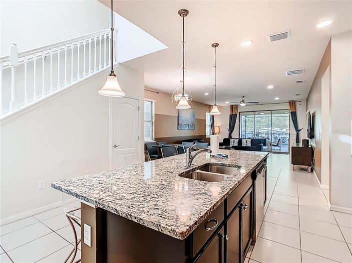 Image No.7-6 Bed Property for sale