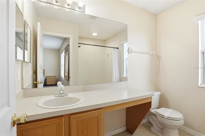 Image No.20-3 Bed Townhouse for sale