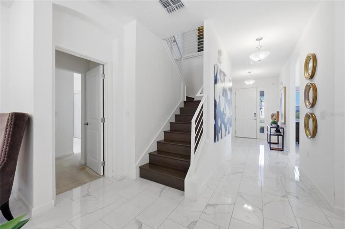 Image No.15-6 Bed Property for sale