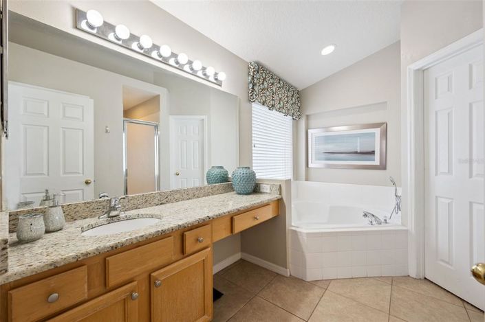 Image No.20-4 Bed Property for sale