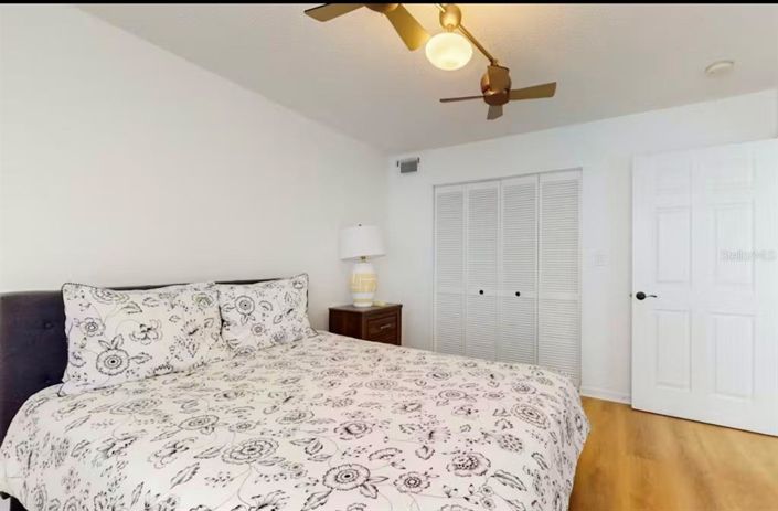 Image No.10-2 Bed Townhouse for sale